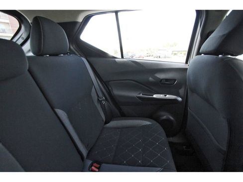 Used 2019 Nissan Kicks S image 13