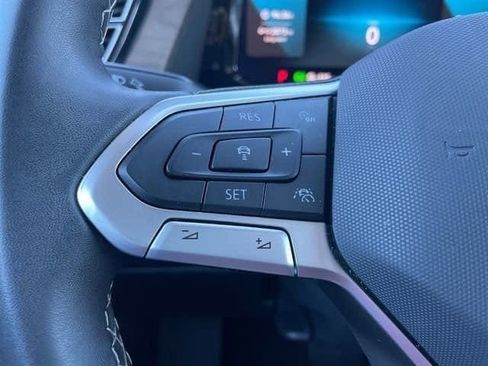 Used 2024 Volkswagen Atlas SE image 18