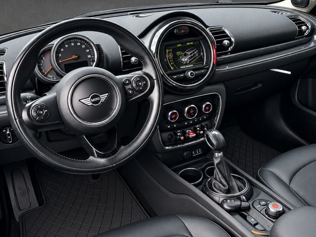 Used 2017 MINI Cooper Clubman ALL4 AWD/4WD image 3