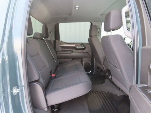 Used 2025 Chevrolet Silverado 1500 LT image 31