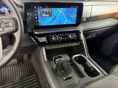 Used 2023 GMC Sierra 1500 Denali w/ Technology Package image 28