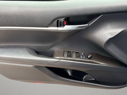 Used 2021 Toyota Camry LE image 24