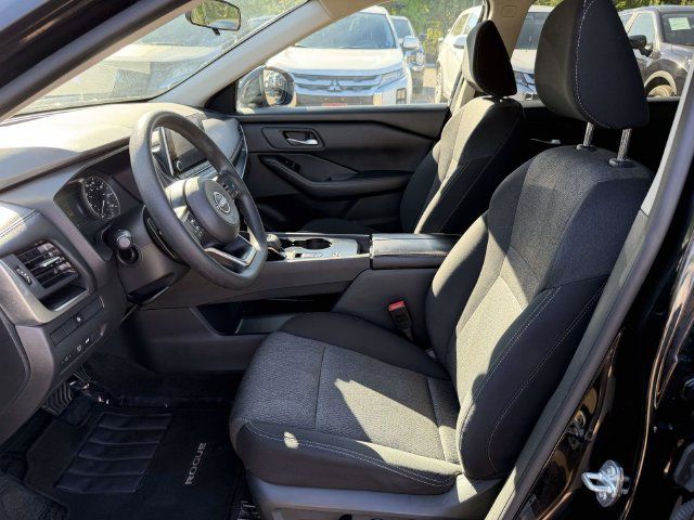 Used 2024 Nissan Rogue SV FWD image 16
