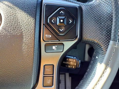 Used 2020 Toyota Tacoma TRD Sport image 22