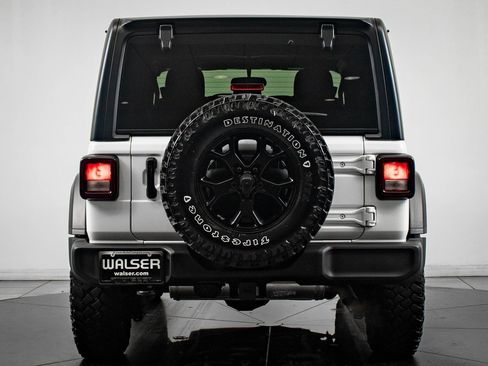 Used 2022 Jeep Wrangler Willys image 10