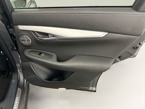 Used 2022 INFINITI QX50 Essential image 32