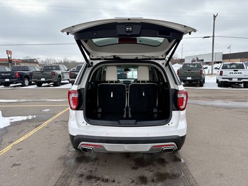 Used 2016 Ford Explorer Platinum image 6