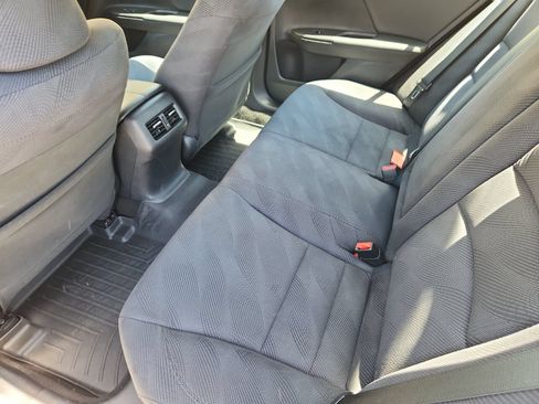Used 2016 Honda Accord EX image 11