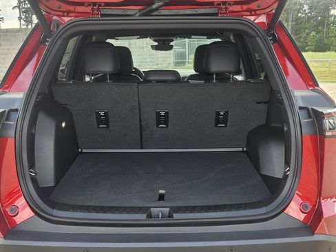 New 2026 Chevrolet Equinox RS w/ Safety and Technology Package FWD image 8