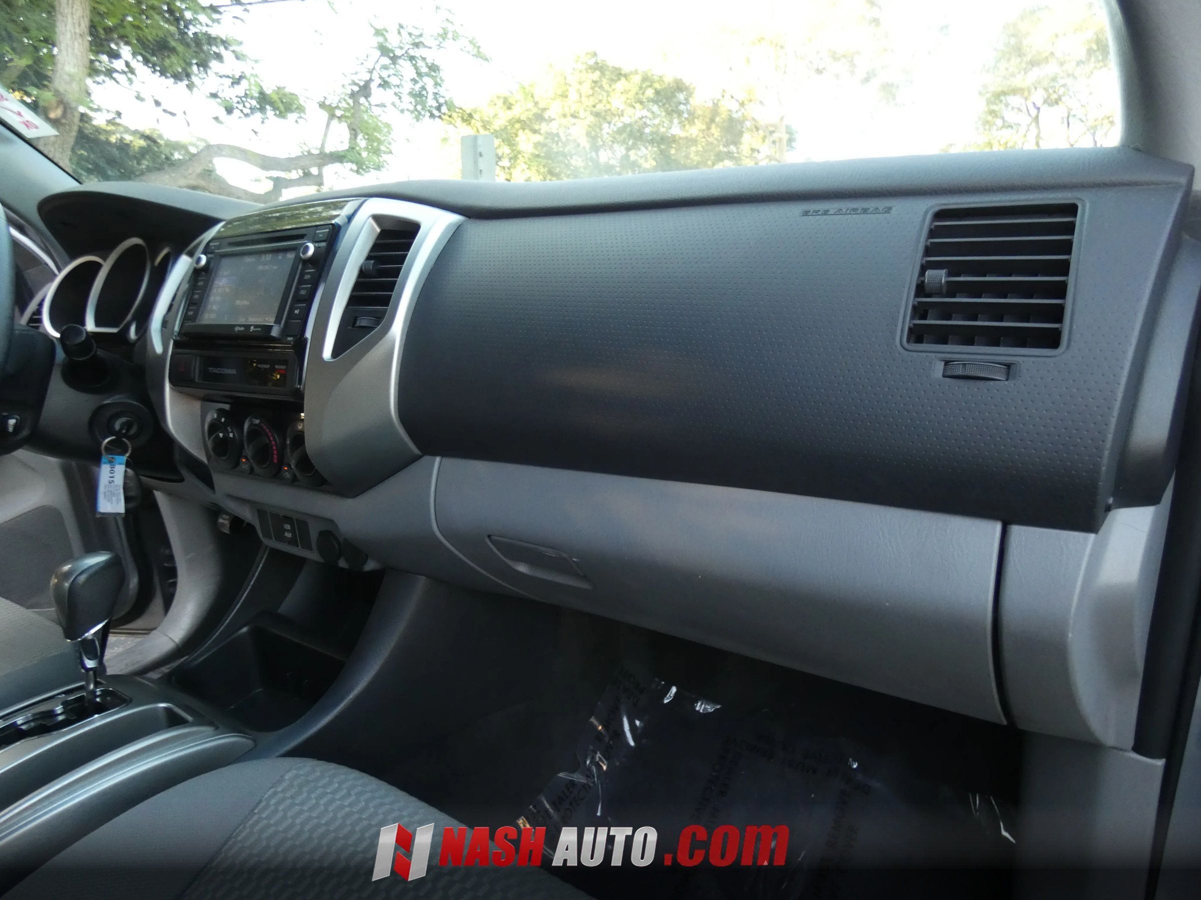 Used 2015 Toyota Tacoma PreRunner w/ SR5 Package RWD image 30