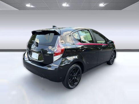 Used 2016 Toyota Prius C Persona Series FWD image 9