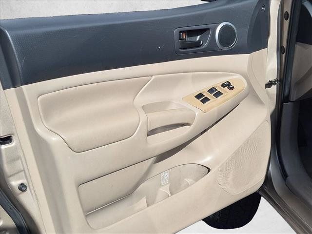 Used 2005 Toyota Tacoma PreRunner RWD image 11