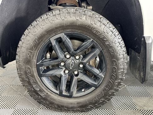 Used 2019 Chevrolet Silverado 1500 Custom Trail Boss image 34