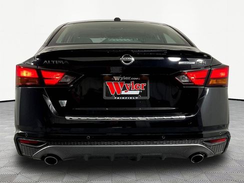 Used 2022 Nissan Altima 2.5 SR w/ Midnight Edition Package FWD image 5