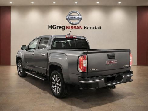 Used 2019 GMC Canyon Denali image 2