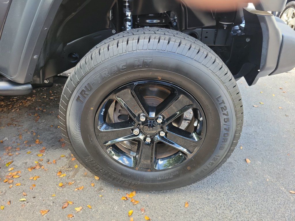 Used 2020 Jeep Wrangler Unlimited Sport AWD/4WD image 5