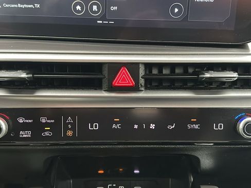 Used 2024 Kia Sorento S image 25