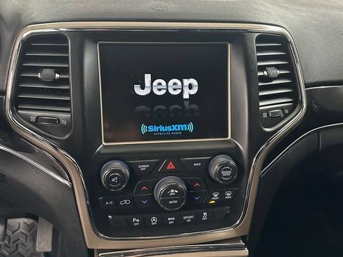 Used 2016 Jeep Grand Cherokee Limited 75th Anniversary AWD/4WD image 19