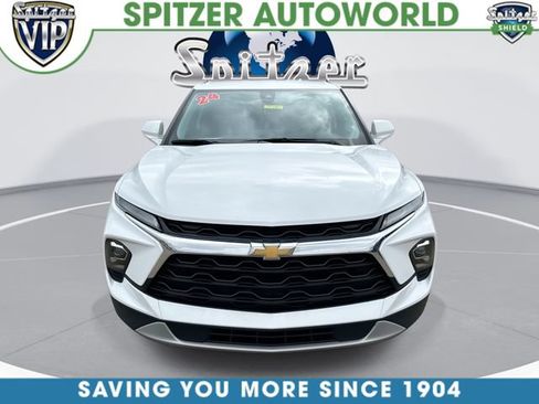 Used 2024 Chevrolet Blazer LT w/ Convenience Package FWD image 3
