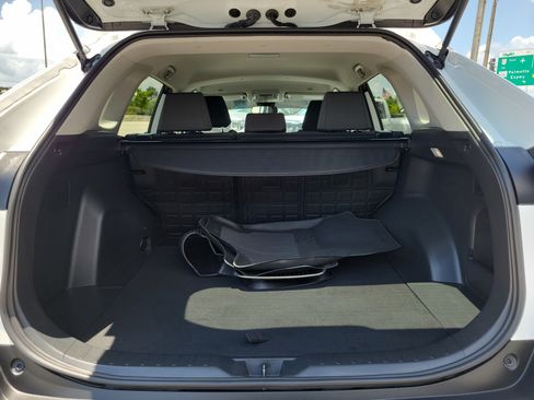 Used 2024 Toyota RAV4 XLE FWD image 17