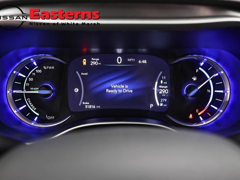 Used 2023 Chrysler Pacifica Touring-L FWD image 17