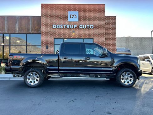 Used 2017 Ford F250 Lariat w/ Lariat Ultimate Package image 7