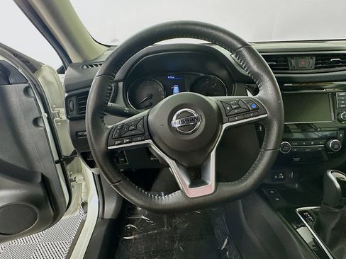 Used 2020 Nissan Rogue SV w/ Premium Package AWD/4WD image 16