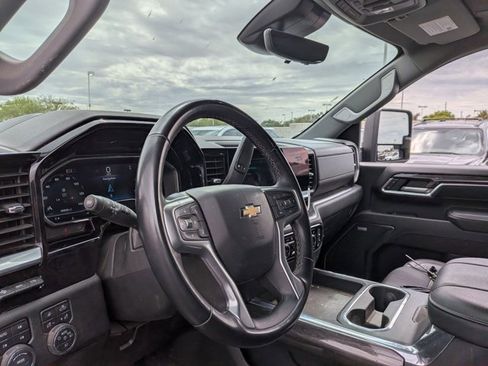 Used 2024 Chevrolet Silverado 3500 LTZ w/ LTZ Convenience Package image 9