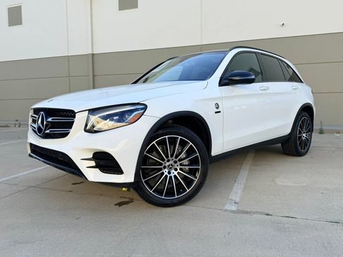 Used 2019 Mercedes-Benz GLC 350e 4MATIC image 1