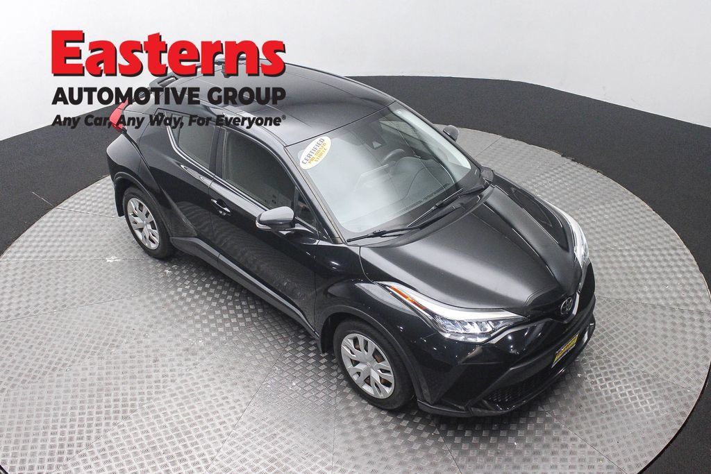 Used 2022 Toyota C-HR Limited FWD image 3