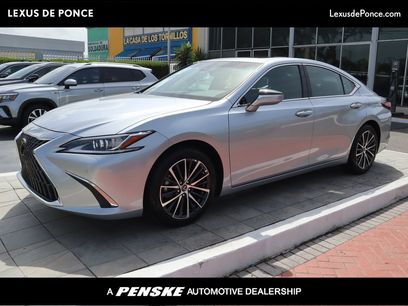 Used 2025 Lexus ES 350 w/ Premium Package