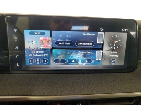 Used 2025 Nissan Kicks SV FWD image 21