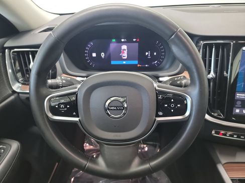 Used 2025 Volvo V60 B5 Cross Country Plus AWD/4WD image 17