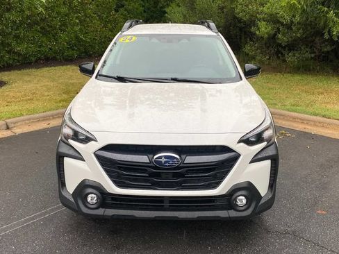 Used 2024 Subaru Outback Premium AWD/4WD image 2