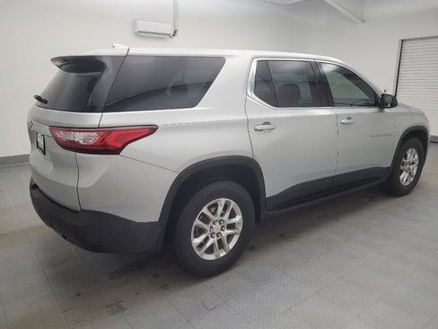 Used 2021 Chevrolet Traverse LS image 10