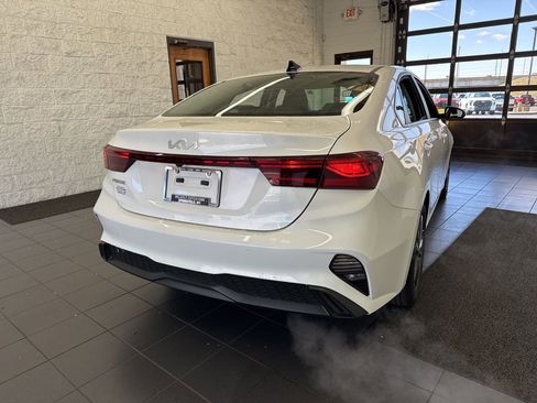 Used 2024 Kia Forte LXS image 7