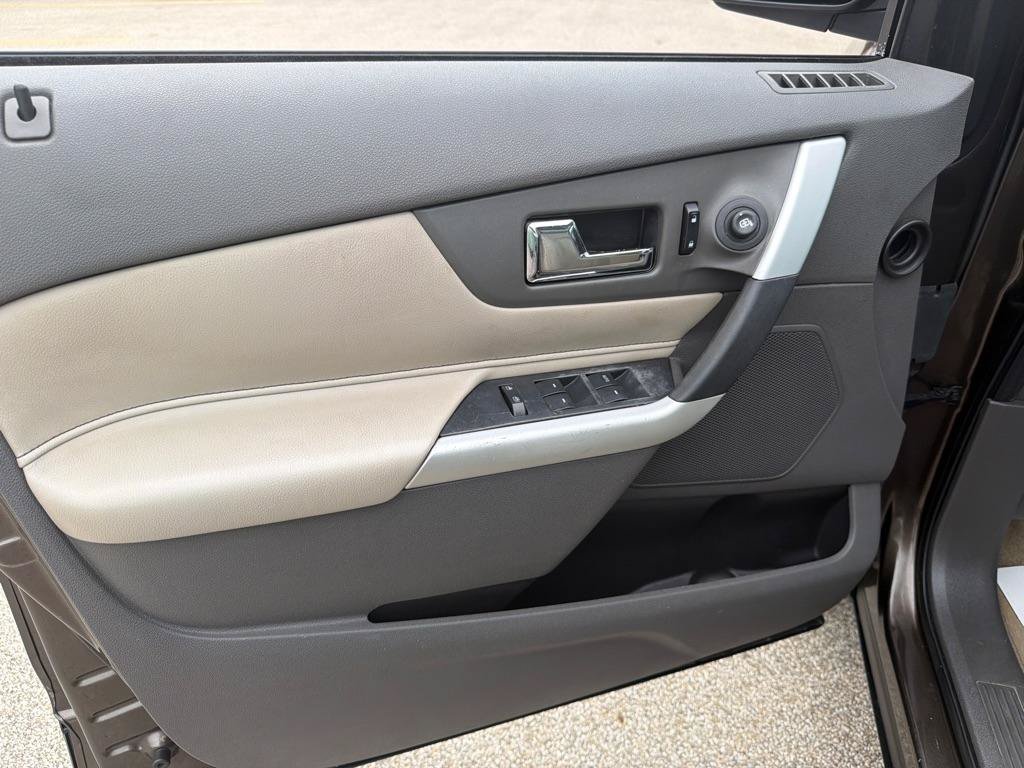 Used 2011 Ford Edge SEL w/ 202A Rapid Spec Order Code FWD image 13