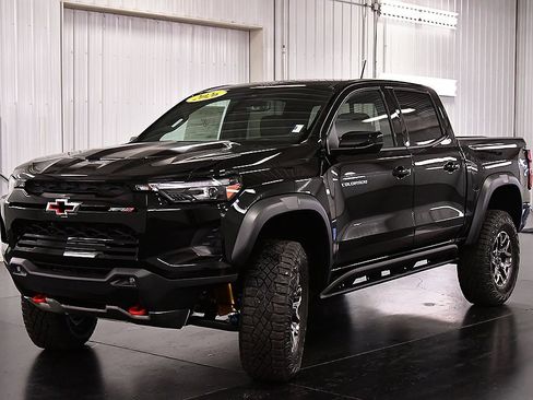 New 2026 Chevrolet Colorado ZR2 image 3
