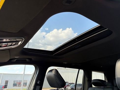 Used 2024 Jeep Grand Cherokee L Altitude image 24