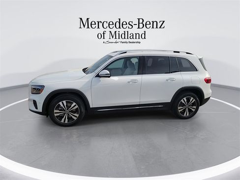 New 2025 Mercedes-Benz GLB 250 image 5