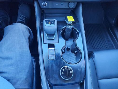 Used 2023 Nissan Rogue SL image 25