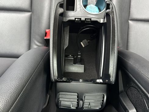Used 2014 Mercedes-Benz C 300 4MATIC Sedan image 37