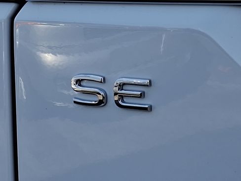 New 2025 Volkswagen Atlas SE AWD/4WD image 12