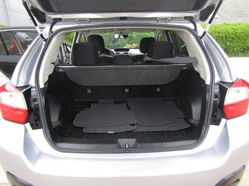 Used 2017 Subaru Crosstrek 2.0i Premium AWD/4WD image 10