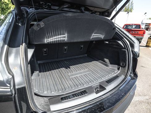 Used 2022 Cadillac XT4 Sport w/ Enhanced Visibility Package AWD/4WD image 30