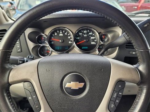 Used 2009 Chevrolet Silverado 1500 LT w/ Regional Value Package image 26