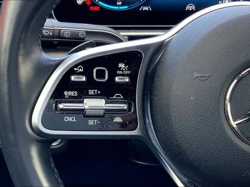 Used 2022 Mercedes-Benz GLE 350 4MATIC image 22