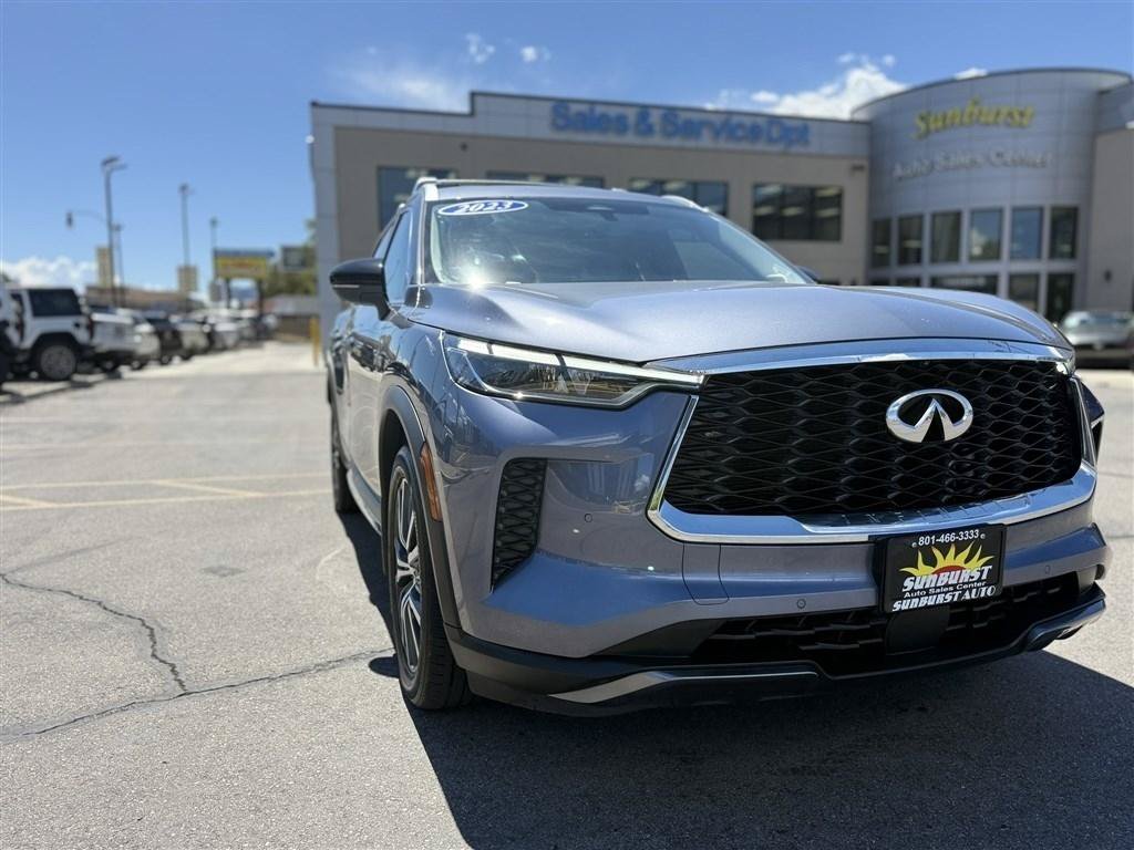 Used 2023 INFINITI QX60 Sensory w/ Cargo Package AWD/4WD image 10
