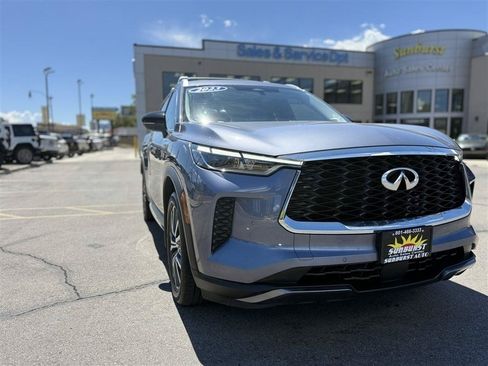 Used 2023 INFINITI QX60 Sensory w/ Cargo Package AWD/4WD image 10