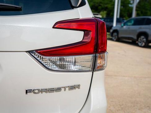 Certified 2024 Subaru Forester Premium AWD/4WD image 17